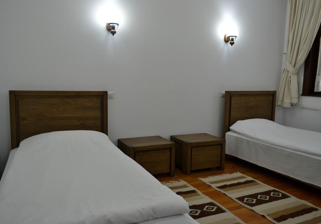 Casa De Oaspeti Sfantul Nicolae ياش المظهر الخارجي الصورة